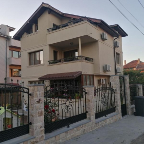  Apartments Dona  Черноморец